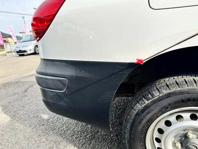 �I�����C���\��𐥔񂲊��p���������I�@�X�ܓ��̓M���E�M���E�ɎԂ��l�܂��Ă���̂ŁA��ɂ��\�񂢂�������ƁA�L���ꏊ�Ō��₷���悤�ɏ����������܂��B