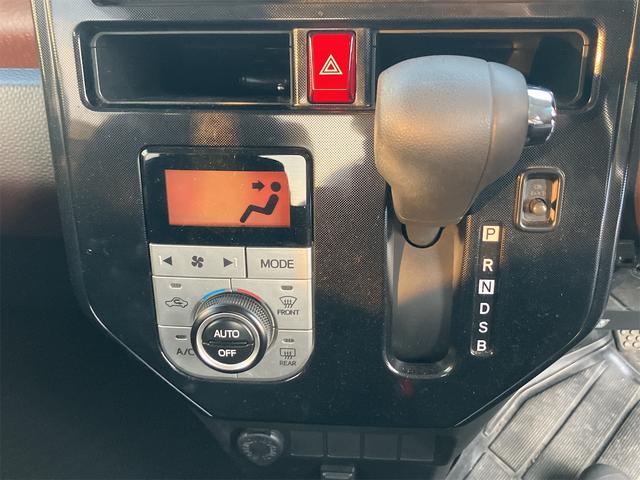 発進時や後退時に必ず操作するレバーです。操作のしやすさが肝になってきます。ぜひ一度体感してください。