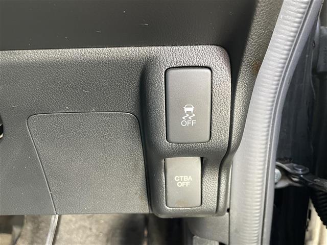 Ｎ－ＢＯＸカスタム Ｇ・Ａパッケージ　ホンダ純正ナビ・フルセグＴＶ・Ｂｌｕｅｔｏｏｔｈ・ＣＤ／ＤＶＤ・ミュージックサーバーステアリングリモコンバックカメラ片側パワースライドドア　ＥＴＣ衝突軽減ブレーキ純正フロアマット（8枚目）