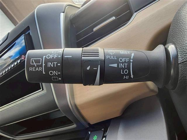 フリードハイブリッド ハイブリッド・Ｇホンダセンシング　ホンダセンシング　クルーズコントロール　左側パワースライドドア　ＬＥＤヘッドライト　前席シートヒーター　スマートキー　オートライト　レーンキープアシスト（14枚目）