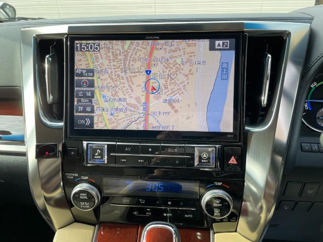 アルファードハイブリッド Ｘ　社外ナビ　Ｂｌｕｅｔｏｏｔｈ／ＣＤ／ＤＶＤ／フルセグＴＶ　バックカメラ　レーダークルーズコントロール　４ＷＤ　片側パワースライドドア　前方ドライブレコーダー　ＥＴＣ　ＡＶＨ　二列目オットマン　エンスタ（3枚目）