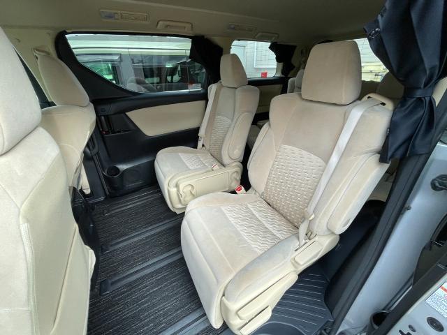 アルファードハイブリッド Ｘ　社外ナビ　Ｂｌｕｅｔｏｏｔｈ／ＣＤ／ＤＶＤ／フルセグＴＶ　バックカメラ　レーダークルーズコントロール　４ＷＤ　片側パワースライドドア　前方ドライブレコーダー　ＥＴＣ　ＡＶＨ　二列目オットマン　エンスタ（23枚目）
