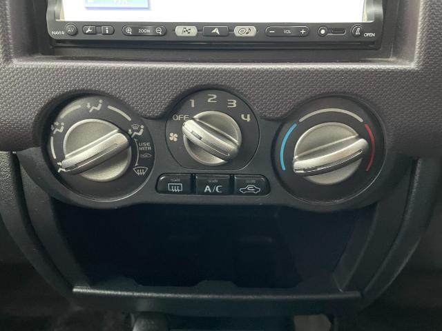 パジェロミニ ナビエディションＶＲ　４ＷＤ　純正ＳＤナビ　ＣＤ／ＤＶＤ／ワンセグＴＶ　電動格納ミラー　ライトレベライザー　ドアバイザー　キーレス　リモコンキー　ハロゲンヘッドライト　Ｗエアバック　ルーフレール　背面タイヤ　ＡＢＳ（9枚目）