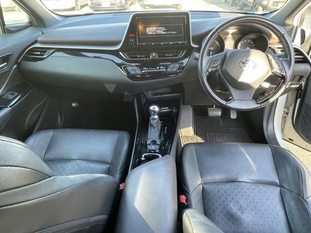 Ｃ－ＨＲ Ｇ　純正ＳＤナビ　フルセグＴＶ　レーダークルーズコントロール　シートヒーター　バックカメラ　ＢＳＭ　衝突軽減ブレーキ　レーンキープアシスト　ビルドインＥＴＣ　純正１８インチアルミホイール（2枚目）