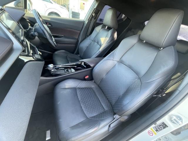 Ｃ－ＨＲ Ｇ　純正ＳＤナビ　フルセグＴＶ　レーダークルーズコントロール　シートヒーター　バックカメラ　ＢＳＭ　衝突軽減ブレーキ　レーンキープアシスト　ビルドインＥＴＣ　純正１８インチアルミホイール（18枚目）