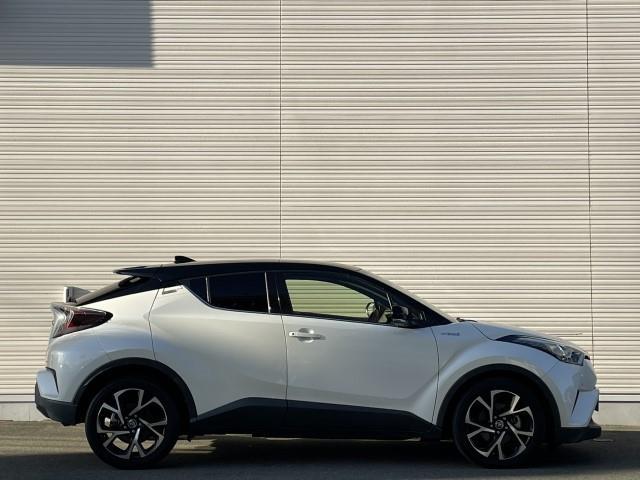 Ｃ－ＨＲ Ｇ　純正ＳＤナビ　フルセグＴＶ　レーダークルーズコントロール　シートヒーター　バックカメラ　ＢＳＭ　衝突軽減ブレーキ　レーンキープアシスト　ビルドインＥＴＣ　純正１８インチアルミホイール（30枚目）