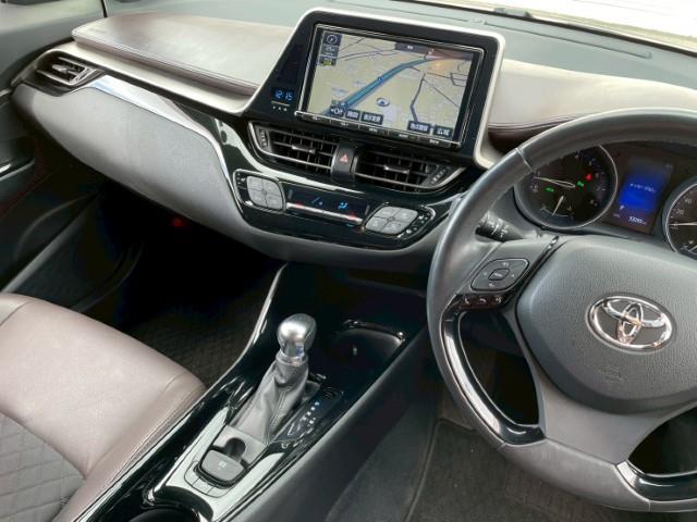 Ｃ－ＨＲ Ｇ－Ｔ　純正ＳＤナビ　フルセグＴＶ　ミラー一体型ドライブレコーダー　純正エンジンスターター　シートヒーター　レーダークルーズコントロール　ＥＴＣ　プリクラッシュセーフティ　コーナーセンサー（3枚目）