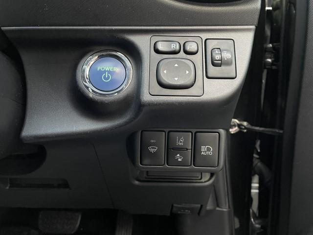 アクア Sスタイルブラック 純正SDナビ フルセグTV バックカメラ 衝突軽減ブレーキ レーンキープアシスト オートハイビーム 寒冷地仕様 電動格納ミラー 純正フロアマット(8枚目)
