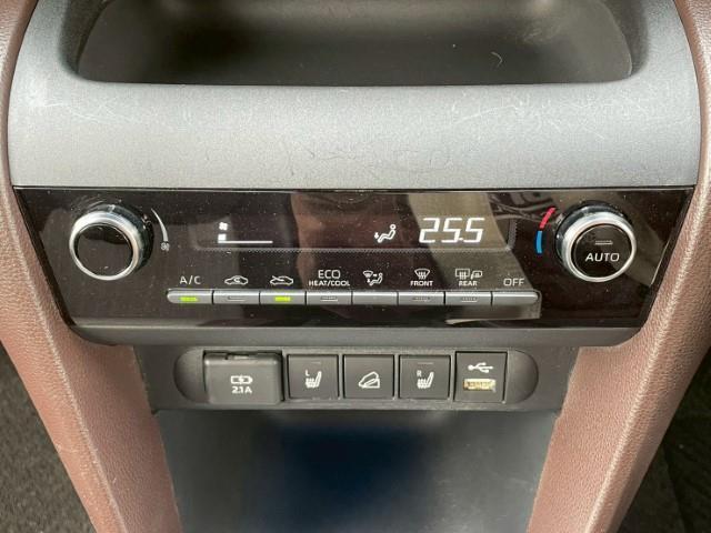 ヤリスクロス ハイブリッドZ 純正ディスプレイオーディオ フルセグTV/CD/DVD/Bluetooth 全方位カメラ レーダークルーズコントロール シートヒーター BSM HUD オートハイビーム LEDヘッドライト(9枚目)