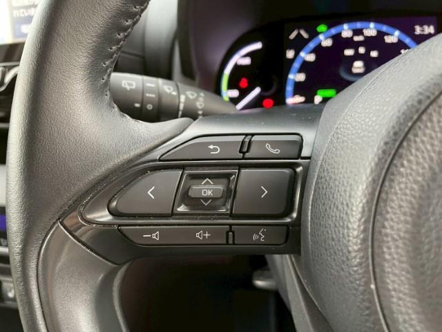 ヤリスクロス ハイブリッドZ 純正ディスプレイオーディオ フルセグTV/CD/DVD/Bluetooth 全方位カメラ レーダークルーズコントロール シートヒーター BSM HUD オートハイビーム LEDヘッドライト(14枚目)