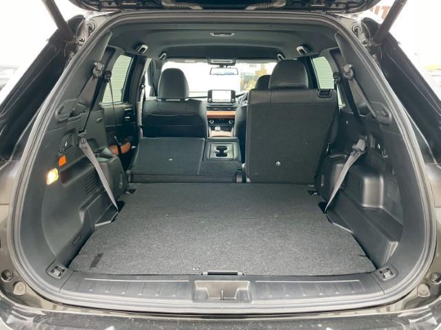 アウトランダーＰＨＥＶ Ｐ　純正９インチナビ　フルセグＴＶ　全方位カメラ　ＢＯＳＥサウンド　ミラー一体ドライブレコーダー　ステアリングヒーター　パドルシフト　レーダークルーズコントロール　ＢＳＭ　ＨＵＤ　ＡＶＨ（25枚目）