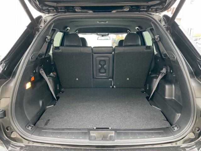 アウトランダーＰＨＥＶ Ｐ　純正９インチナビ　フルセグＴＶ　全方位カメラ　ＢＯＳＥサウンド　ミラー一体ドライブレコーダー　ステアリングヒーター　パドルシフト　レーダークルーズコントロール　ＢＳＭ　ＨＵＤ　ＡＶＨ（26枚目）