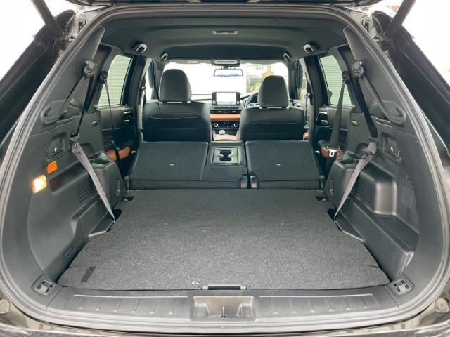 アウトランダーＰＨＥＶ Ｐ　純正９インチナビ　フルセグＴＶ　全方位カメラ　ＢＯＳＥサウンド　ミラー一体ドライブレコーダー　ステアリングヒーター　パドルシフト　レーダークルーズコントロール　ＢＳＭ　ＨＵＤ　ＡＶＨ（27枚目）