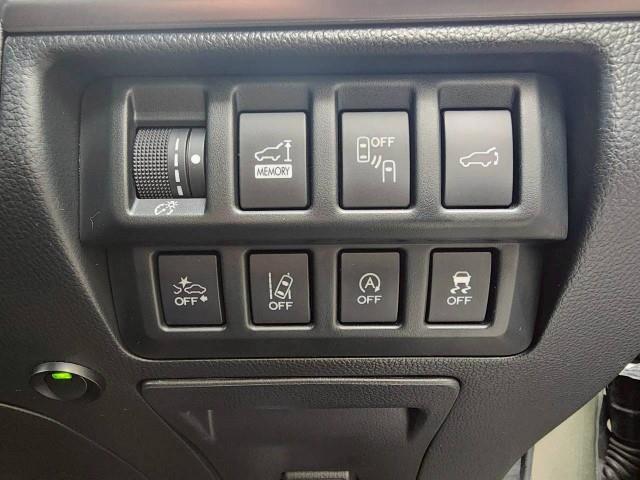 レガシィアウトバック リミテッド　純正メモリーナビ　レーダークルーズコントロール　前後ドライブレコーダー　パドルシフト　ステアリングヒーター　Ｘ－ＭＯＤＥ　シートヒーター　フルセグＴＶ　ＢＳＭ　ＳＲＨ　ＲＡＢ　フォグライト（9枚目）