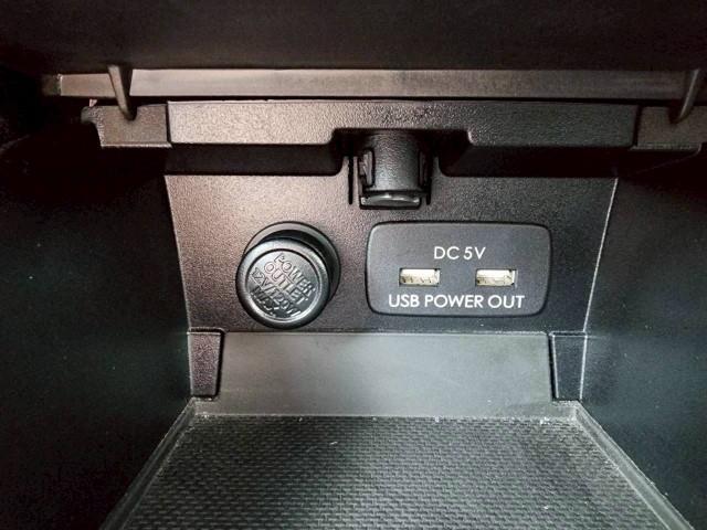 レガシィアウトバック リミテッド　純正メモリーナビ　レーダークルーズコントロール　前後ドライブレコーダー　パドルシフト　ステアリングヒーター　Ｘ－ＭＯＤＥ　シートヒーター　フルセグＴＶ　ＢＳＭ　ＳＲＨ　ＲＡＢ　フォグライト（10枚目）