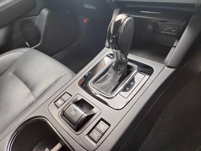 レガシィアウトバック リミテッド　純正メモリーナビ　レーダークルーズコントロール　前後ドライブレコーダー　パドルシフト　ステアリングヒーター　Ｘ－ＭＯＤＥ　シートヒーター　フルセグＴＶ　ＢＳＭ　ＳＲＨ　ＲＡＢ　フォグライト（12枚目）