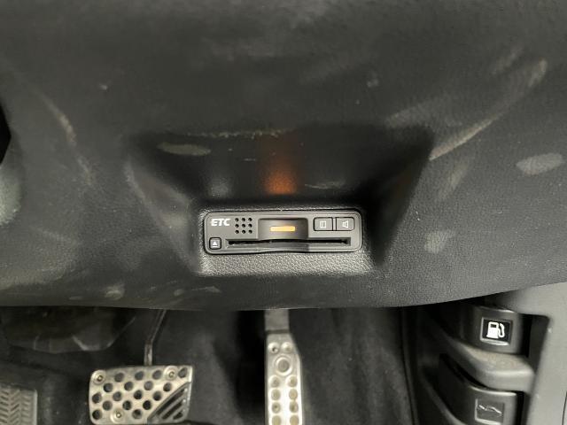 シャトル ハイブリッドX 純正SDナビ フルセグTV/CD/DVD/Bluetooth バックカメラ 4WD LEDヘッドライト パドルシフト クルーズコントロール ETC ハーフレザーシート 純正前方ドライブレコーダー(9枚目)