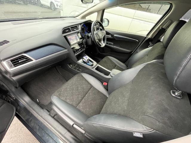 シャトル ハイブリッドX 純正SDナビ フルセグTV/CD/DVD/Bluetooth バックカメラ 4WD LEDヘッドライト パドルシフト クルーズコントロール ETC ハーフレザーシート 純正前方ドライブレコーダー(22枚目)