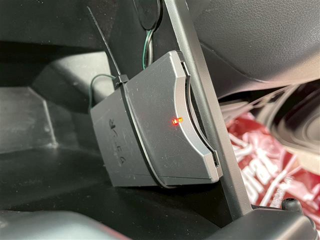 N-BOXカスタム G・Lパッケージ ビークルスタビリティアシスト スペアキー プッシュスタート オートライト HIDヘッドライト 純正アルミホイール 社外オーディオ ETC 左側パワースライドドア アイドリングストップ(7枚目)