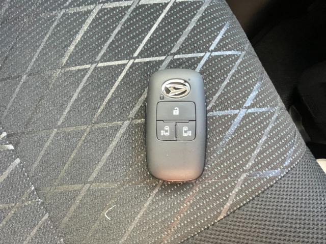 アトレー RS 両側パワースライドドア 4cmリフトアップ LEDヘッドライト レーダークルコン 前後コーナーセンサー 電動格納ミラー 4WD アイドリングストップ ターボ車 フルフラット オートライト(16枚目)