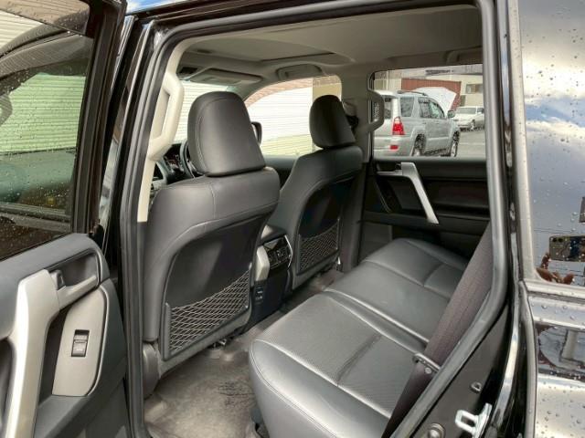 ランドクルーザープラド TX Lパッケージ アルパイン9インチSDナビ サンルーフ レーダークルーズコントロール シートヒーター ベンチレーション ステアリングリモコン ドライブレコーダー フルセグTV バックカメラ 衝突軽減ブレーキ(24枚目)