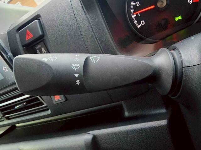 アトレー アトレーデッキバン 純正ディスプレイオーディオ ステアリングリモコン フォグライト 電動格納ミラー LEDヘッドライト オートマチックハイビーム コーナーセンサー 純正フロアマット スマートキー クルーズコントロール(11枚目)