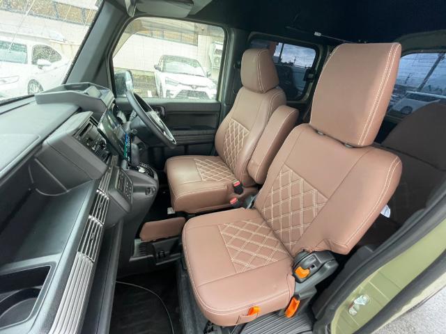 N-VAN+スタイル ファン 社外10インチフローティングナビ フルセグTV ルーフラック 純正エンジンスターター ブルバー シートカバー レーダークルーズコントロール 衝突軽減ブレーキ レーンキープアシスト LEDヘッドライト(17枚目)