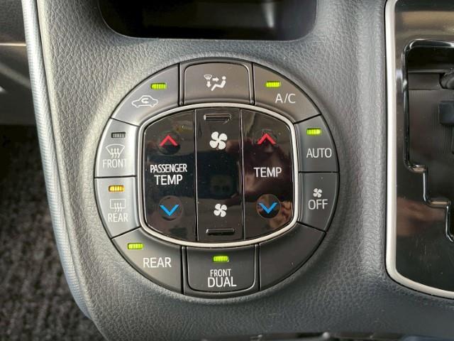 ヴォクシー Ｖ　１５ＡＷ　モンツァ　ハイブロック　ターマー　モンスタＲ／Ｔハイブリッド　ＴＯＹＯＴＡエンブレム　ニューペイント：ナチュラルベージュマイカメタリック　オートマチックハイビーム　純正ＳＤナビ　フルセグ（13枚目）