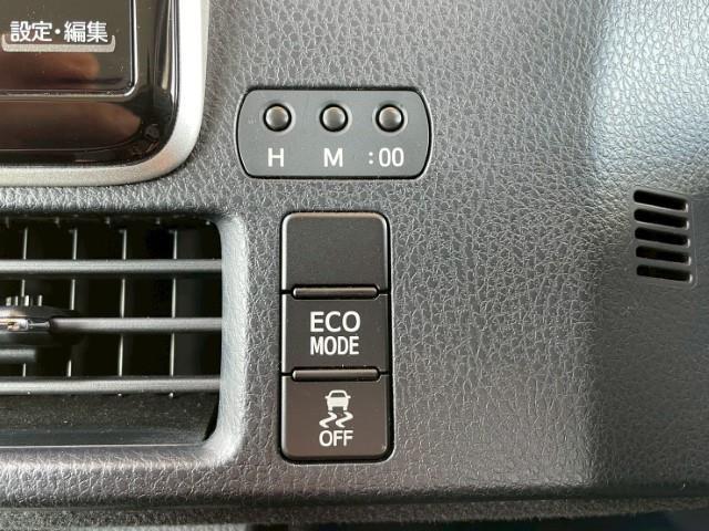 ヴォクシー Ｖ　１５ＡＷ　モンツァ　ハイブロック　ターマー　モンスタＲ／Ｔハイブリッド　ＴＯＹＯＴＡエンブレム　ニューペイント：ナチュラルベージュマイカメタリック　オートマチックハイビーム　純正ＳＤナビ　フルセグ（14枚目）