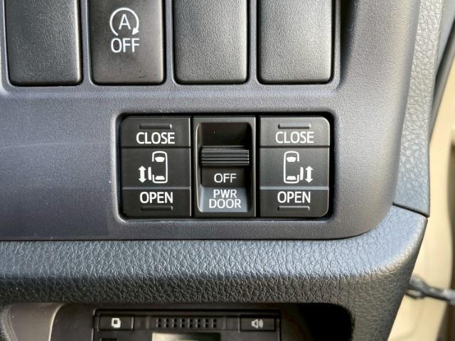 ヴォクシー Ｖ　１５ＡＷ　モンツァ　ハイブロック　ターマー　モンスタＲ／Ｔハイブリッド　ＴＯＹＯＴＡエンブレム　ニューペイント：ナチュラルベージュマイカメタリック　オートマチックハイビーム　純正ＳＤナビ　フルセグ（16枚目）