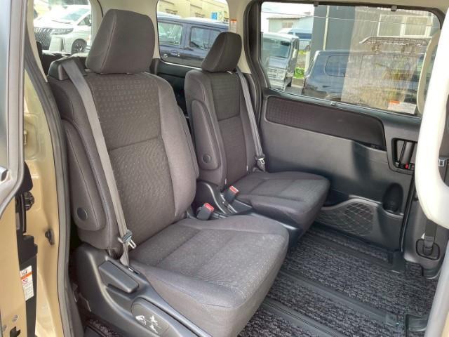 ヴォクシー Ｖ　１５ＡＷ　モンツァ　ハイブロック　ターマー　モンスタＲ／Ｔハイブリッド　ＴＯＹＯＴＡエンブレム　ニューペイント：ナチュラルベージュマイカメタリック　オートマチックハイビーム　純正ＳＤナビ　フルセグ（23枚目）