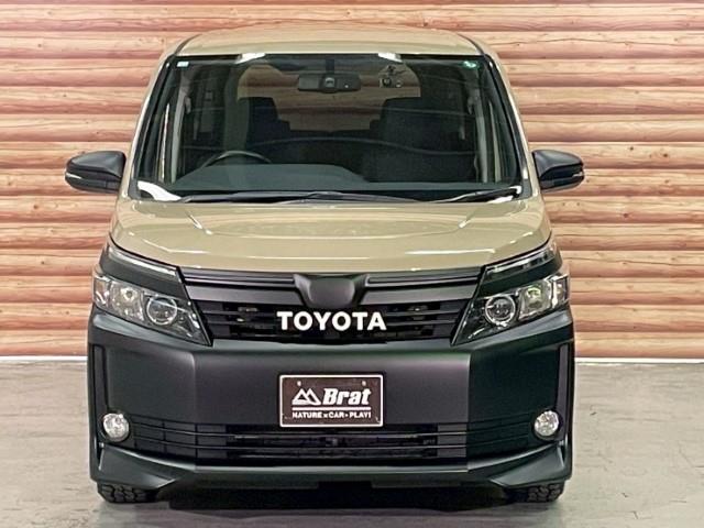 ヴォクシー Ｖ　１５ＡＷ　モンツァ　ハイブロック　ターマー　モンスタＲ／Ｔハイブリッド　ＴＯＹＯＴＡエンブレム　ニューペイント：ナチュラルベージュマイカメタリック　オートマチックハイビーム　純正ＳＤナビ　フルセグ（26枚目）