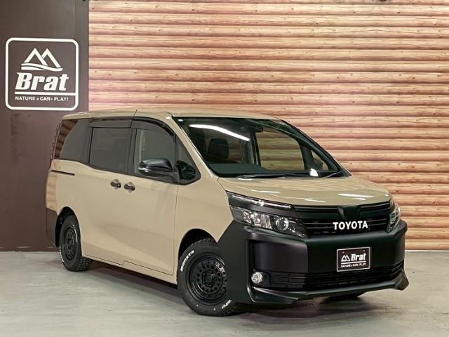 ヴォクシー Ｖ　１５ＡＷ　モンツァ　ハイブロック　ターマー　モンスタＲ／Ｔハイブリッド　ＴＯＹＯＴＡエンブレム　ニューペイント：ナチュラルベージュマイカメタリック　オートマチックハイビーム　純正ＳＤナビ　フルセグ（27枚目）