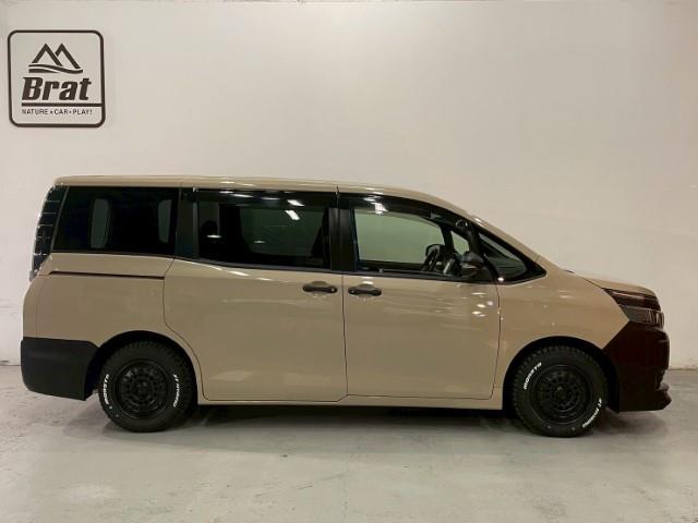 ヴォクシー Ｖ　１５ＡＷ　モンツァ　ハイブロック　ターマー　モンスタＲ／Ｔハイブリッド　ＴＯＹＯＴＡエンブレム　ニューペイント：ナチュラルベージュマイカメタリック　オートマチックハイビーム　純正ＳＤナビ　フルセグ（28枚目）