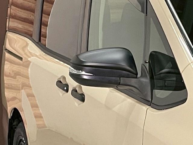 ヴォクシー Ｖ　１５ＡＷ　モンツァ　ハイブロック　ターマー　モンスタＲ／Ｔハイブリッド　ＴＯＹＯＴＡエンブレム　ニューペイント：ナチュラルベージュマイカメタリック　オートマチックハイビーム　純正ＳＤナビ　フルセグ（37枚目）