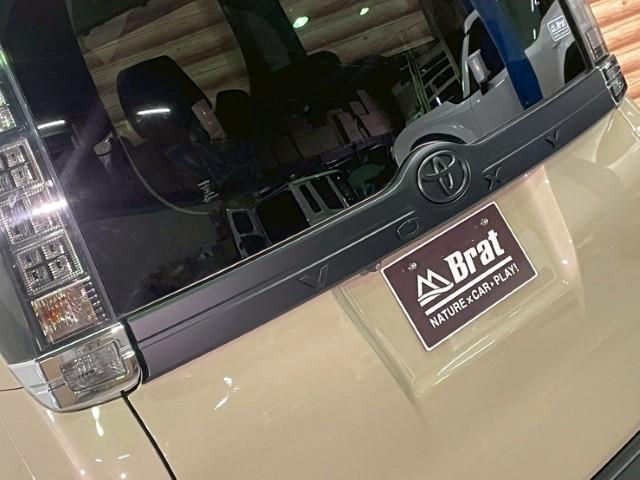 ヴォクシー Ｖ　１５ＡＷ　モンツァ　ハイブロック　ターマー　モンスタＲ／Ｔハイブリッド　ＴＯＹＯＴＡエンブレム　ニューペイント：ナチュラルベージュマイカメタリック　オートマチックハイビーム　純正ＳＤナビ　フルセグ（40枚目）