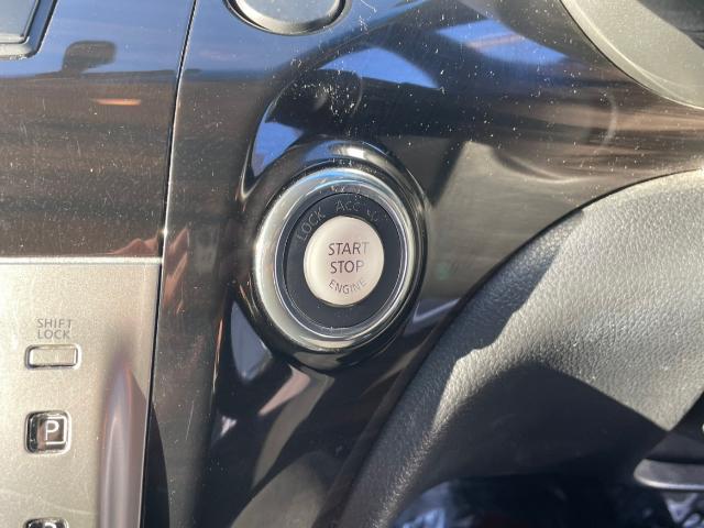 エルグランド ２５０ハイウェイスター　純正メモリーナビ　フルセグＴＶ　アラウンドビューモニター　両側パワースライドドア　クルーズコントロール　純正１８インチアルミ　コーナーセンサー　ＬＥＤヘッドライト　ステアリングリモコン（8枚目）