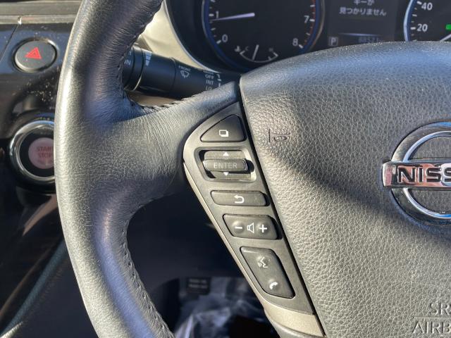 エルグランド ２５０ハイウェイスター　純正メモリーナビ　フルセグＴＶ　アラウンドビューモニター　両側パワースライドドア　クルーズコントロール　純正１８インチアルミ　コーナーセンサー　ＬＥＤヘッドライト　ステアリングリモコン（17枚目）