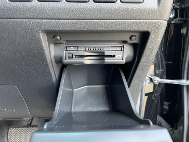 アルファード ２４０Ｓ　アルパインＳＤナビ　フルセグＴＶ　バックカメラ　両側パワースライドドア　エンジンスターター　レーダー探知機　社外１９インチアルミ　クリアランスソナー　フォグライト　電動格納ミラー（12枚目）