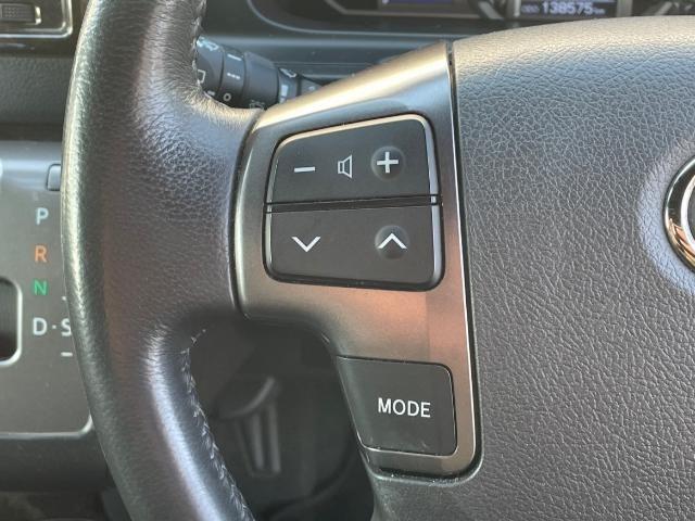 ハイエースバン スーパーGL ダーク プライムII 純正SDナビ グリルガード テールガード ベットキット フリップダウンモニター グッドイヤーホワイトレタータイヤ 衝突軽減ブレーキ レーンキープアシスト 前後ドライブレコーダー ステアリングリモコン(12枚目)