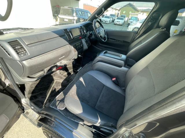 ハイエースバン スーパーGL ダーク プライムII 純正SDナビ グリルガード テールガード ベットキット フリップダウンモニター グッドイヤーホワイトレタータイヤ 衝突軽減ブレーキ レーンキープアシスト 前後ドライブレコーダー ステアリングリモコン(21枚目)