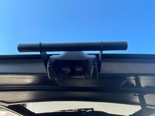 ハイエースバン スーパーGL ダーク プライムII 純正SDナビ グリルガード テールガード ベットキット フリップダウンモニター グッドイヤーホワイトレタータイヤ 衝突軽減ブレーキ レーンキープアシスト 前後ドライブレコーダー ステアリングリモコン(34枚目)