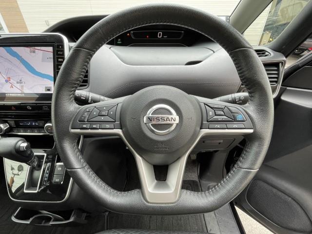 セレナ ハイウェイスターV プロパイロット 電動サイドステップ BSM フリップダウンモニター 両側パワースライドドア 純正10インチSDナビ アラウンドビューモニター パーキングアシスト ETC(16枚目)