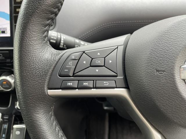 セレナ ハイウェイスターV プロパイロット 電動サイドステップ BSM フリップダウンモニター 両側パワースライドドア 純正10インチSDナビ アラウンドビューモニター パーキングアシスト ETC(17枚目)