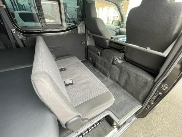 ＮＶ３５０キャラバンバン ＤＸ　純正メモリーナビ　フルセグＴＶ　バックカメラ　ベットキット　ＬＥＤヘッドライト　ＥＴＣ　フォグライト　電動格納ミラー　パートタイム４ＷＤ　純正フロアマット　衝突軽減ブレーキ（19枚目）