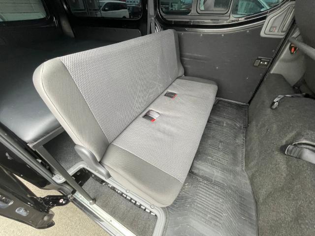 ＮＶ３５０キャラバンバン ＤＸ　純正メモリーナビ　フルセグＴＶ　バックカメラ　ベットキット　ＬＥＤヘッドライト　ＥＴＣ　フォグライト　電動格納ミラー　パートタイム４ＷＤ　純正フロアマット　衝突軽減ブレーキ（20枚目）