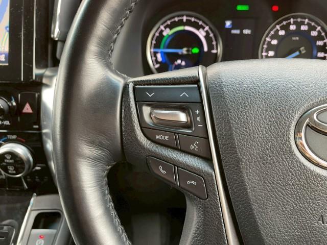 アルファードハイブリッド ＳＲ　Ｃパッケージ　両側パワースライドドア　社外セキュリティ　フリップダウンモニター　プリクラッシュセーフティ　レーンキープアシスト　ＲＣＴＡ　デジタルインナーミラー　パーキングアシスト　ステアリングヒーター（16枚目）