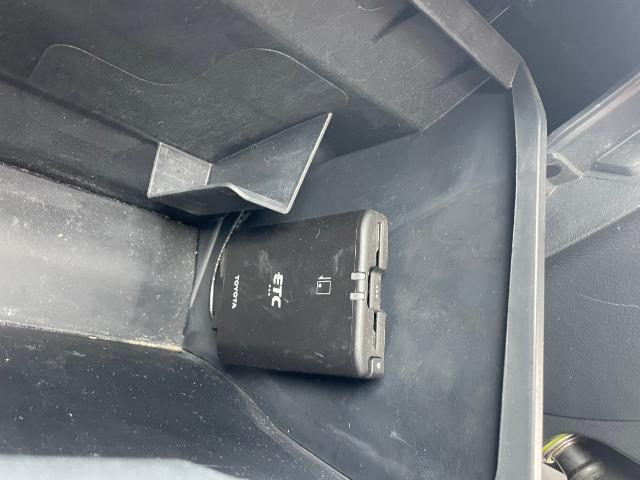 タウンエースバン ＧＬ　前後ドライブレコーダー　センターデフロック　純正ラバーマット　ＥＴＣ　純正オーディオ　リアフォグライト（9枚目）