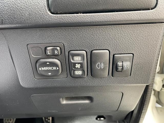 タウンエースバン ＧＬ　前後ドライブレコーダー　センターデフロック　純正ラバーマット　ＥＴＣ　純正オーディオ　リアフォグライト（13枚目）