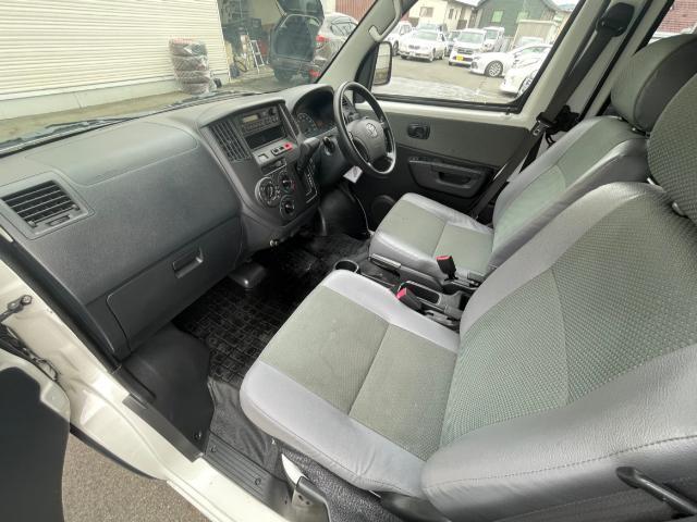 タウンエースバン ＧＬ　前後ドライブレコーダー　センターデフロック　純正ラバーマット　ＥＴＣ　純正オーディオ　リアフォグライト（16枚目）